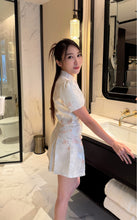 Load image into Gallery viewer, 【梅香迎春】 独家定制 Blooming Grace Jacquard Skirt 梅花绣织锦百褶短裙 (SKIRT Only)