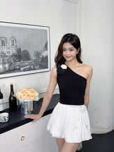 Load image into Gallery viewer, 【双花斜影】独家定制 Twin Bloom Asymmetry Top 上衣(TOP Only)