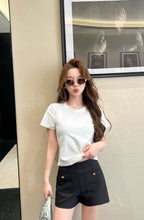 Load image into Gallery viewer, 【极简轻奢】独家定制 Classic Gold Button Tailored Shorts 金扣高腰西装短裤(SHORTS Only)