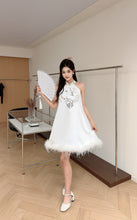 Load image into Gallery viewer, 【雪羽吟梅】 高定系列 Snow Plume Embroidered Qipao Dress
鸵鸟毛刺绣新中式礼服 (DRESS Only)