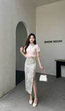 Load image into Gallery viewer, 【梅影春柔】高定系列 全家福套装 Plum Blossom Family Set 女童(DRESS Only)