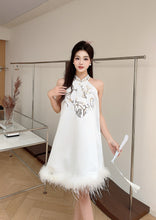 Load image into Gallery viewer, 【雪羽吟梅】 高定系列 Snow Plume Embroidered Qipao Dress
鸵鸟毛刺绣新中式礼服 (DRESS Only)