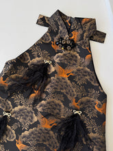 Load image into Gallery viewer, 【黑金鹤岁】Oriental Heirloom Family Series 东方祥纹 · 黑金全家福系列 女童(DRESS Only)