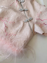 Load image into Gallery viewer, 【梅影春柔】高定系列 全家福套装
Plum Blossom Family Set 女装上衣(TOP Only)