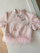 Load image into Gallery viewer, 【梅影春柔】高定系列 全家福套装
Plum Blossom Family Set 女装上衣(TOP Only)