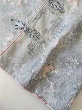 Load image into Gallery viewer, 【梅影春柔】高定系列 全家福套装 Plum Blossom Family Set 男装(TOP Only)