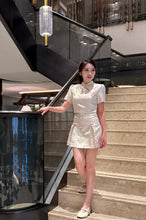 Load image into Gallery viewer, 【梅香迎春】 独家定制 Blooming Grace Jacquard Top 梅花绣织锦新中式上衣 (TOP Only)
