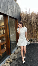 Load image into Gallery viewer, 【秋简流光】 独家定制 Autumn Radiance Button Dress 西装连衣裙 (DRESS Only)
