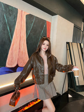 Load image into Gallery viewer, 【摩卡漫旅】高定系列 Mocha Voyage PU Leather Jacket 摩卡PU皮外套（OUTER Only）
