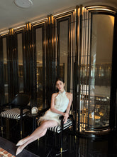 Load image into Gallery viewer, 【霜映金羽】 高定系列 Golden Feather Tweed Skirt 亮片羽边小香短裙 (SKIRT Only)
