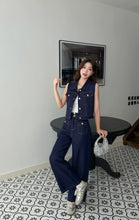 Load image into Gallery viewer, 【锋尚摩登】 高定系列 Modern Edge Contrast Denim Pants 仿牛仔阔腿长裤 (PANTS Only)
