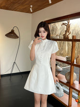 Load image into Gallery viewer, 【秋简流光】 独家定制 Autumn Radiance Button Dress 西装连衣裙 (DRESS Only)
