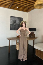 Load image into Gallery viewer, 【暮野微风】独家定制 Mocha Breeze Linen Pants 亚麻阔腿长裤（PANTS Only）
