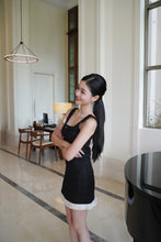 Load image into Gallery viewer, [玫瑰小香] 高定系列 Rose Allure Tweed Skirt 短裙 (SKIRT Only)
