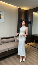 Load image into Gallery viewer, 【杏瑞垂曜】 独家定制 缎光鱼尾长裙
Satin Mermaid Skirt 裙子(SKIRT Only)
