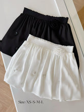 Load image into Gallery viewer, 【雪舞花漾】高定系列 Snow Petal Flare Skirt 裙子（SKIRT Only）
