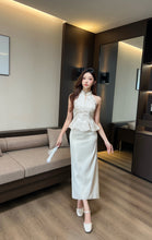 Load image into Gallery viewer, 【杏瑞垂曜】 独家定制 缎光鱼尾长裙
Satin Mermaid Skirt 裙子(SKIRT Only)
