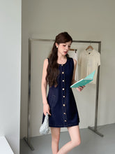 Load image into Gallery viewer, 【暮屿金线】独家定制 Golden Stitch Denim Dress 金杏车线A字洋装（DRESS Only）
