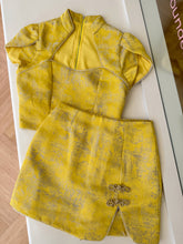 Load image into Gallery viewer, 【金绣盛礼】高定系列 情侣装 Golden Brocade Qipao Set 女装套装 (SET Only)
