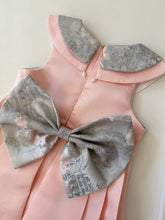 Load image into Gallery viewer, 【梅影春柔】高定系列 全家福套装 Plum Blossom Family Set 女童(DRESS Only)
