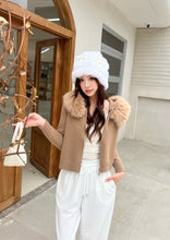 Load image into Gallery viewer, 【雪绒暖雾】 高定系列 Snowy Aura Fur Knit Jacket 狐狸毛绒连帽针织外套 (JACKET Only)
