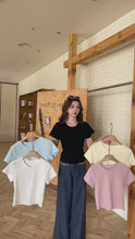 Load and play video in Gallery viewer, 【甜感日常】 独家定制 Sugar Soft Logo Cotton Tee 3D刺绣纯棉短版T恤（TOP Only）
