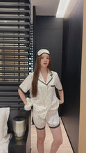 Load and play video in Gallery viewer, 【月光甜梦】Moonlight Sweet Dreams Satin Pajama Set 四件式缎面睡衣套装（4-Piece Set）
