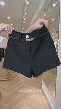 Load and play video in Gallery viewer, 【都会序章】独家定制 City Prelude Tailored Shorts 高腰西装短裤（SHORTS Only）
