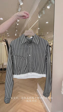 Load and play video in Gallery viewer, 【银线序曲】独家定制 Silver Line Cropped Shirt 黑白线条短版衬衫（TOP Only）
