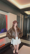 Load and play video in Gallery viewer, 【摩卡漫旅】高定系列 Mocha Voyage PU Leather Jacket 摩卡PU皮外套（OUTER Only）
