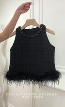 Load and play video in Gallery viewer, 【夜羽轻奢】 高定系列 Noir Feather Muse 羽饰轻奢上衣（TOP Only）
