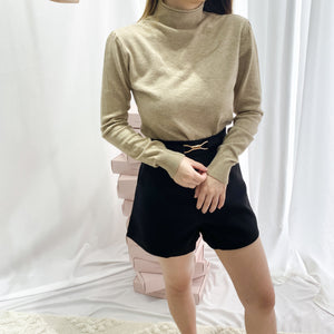 KNITTED HALF HIGH NECK TOP