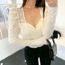 Load image into Gallery viewer, LACE LONG SLEEVED TOP
