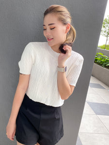 TWISTED KNIT SHORT-SLEEVED TOP